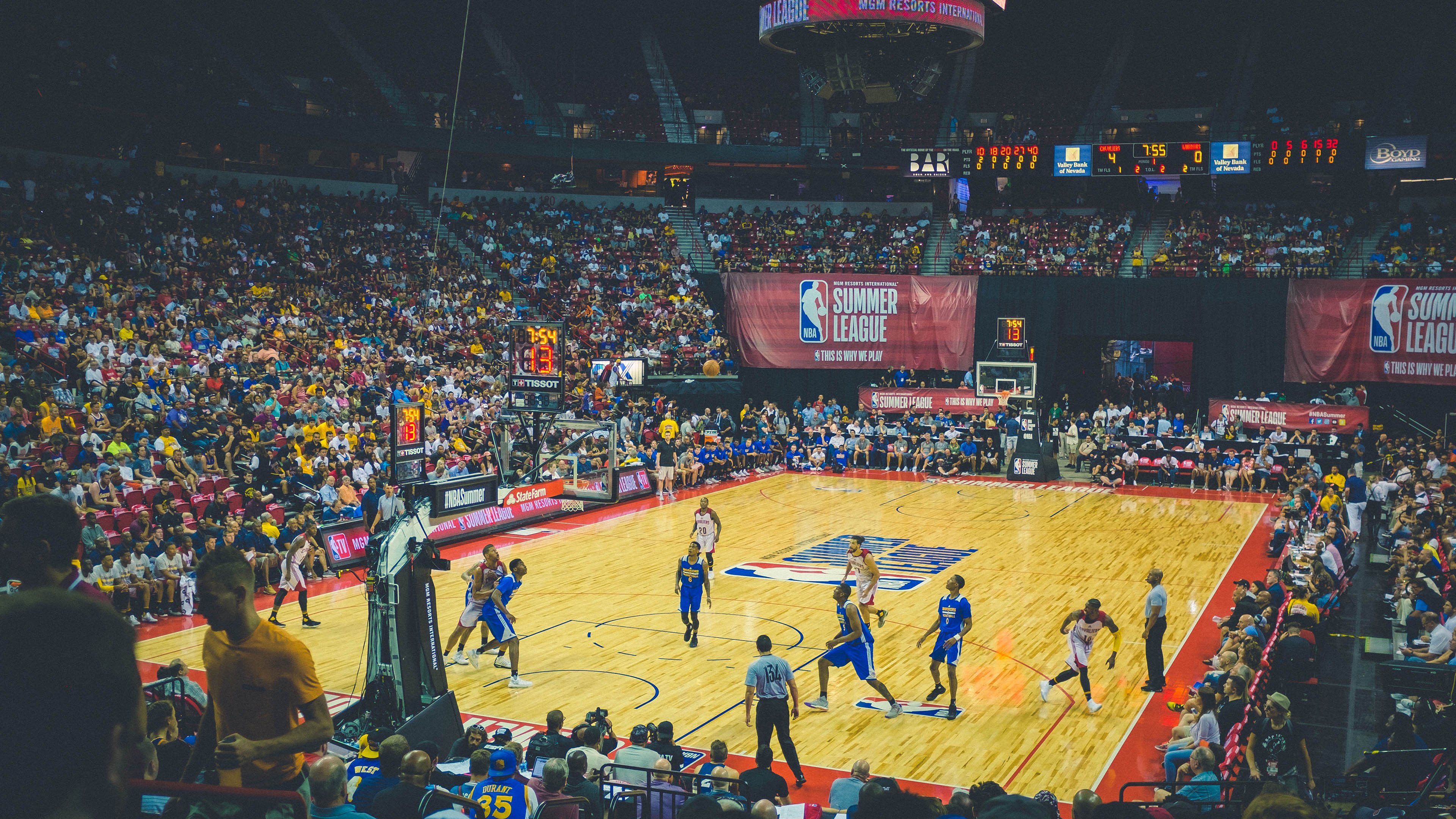 星空体育-跨界疯狂，NBA、CBA球队纷纷跨行征战欧洲足球联赛